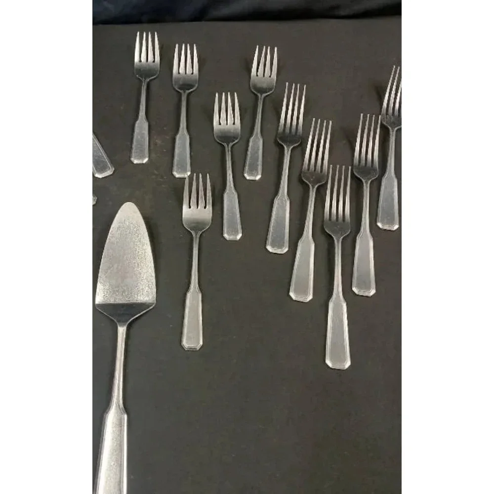 78-Pc Royal Household Stainless 18-0 China Flatware Set Lot Pre-Owned